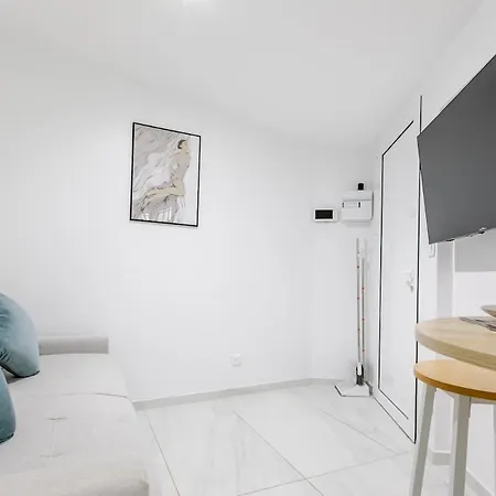 Apartment Petit Pratique Proche Sacre-coeur *