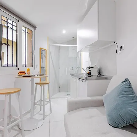 Petit Pratique Proche Sacre-coeur Paris