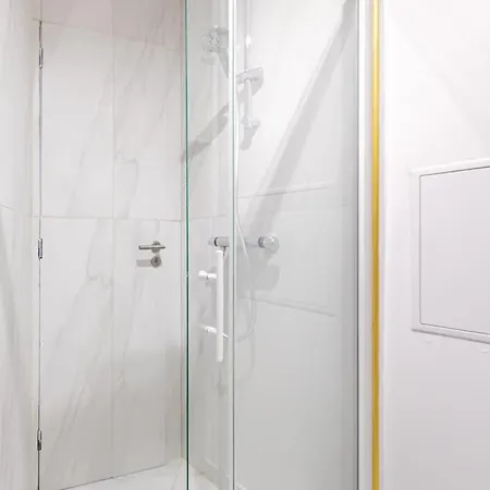 Petit Pratique Proche Sacre-coeur Apartment *