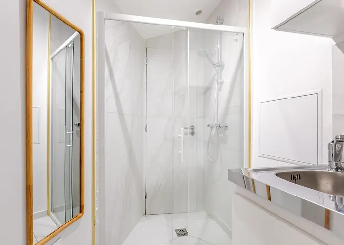 Appartement Petit Pratique Proche Sacré-cœur Paris